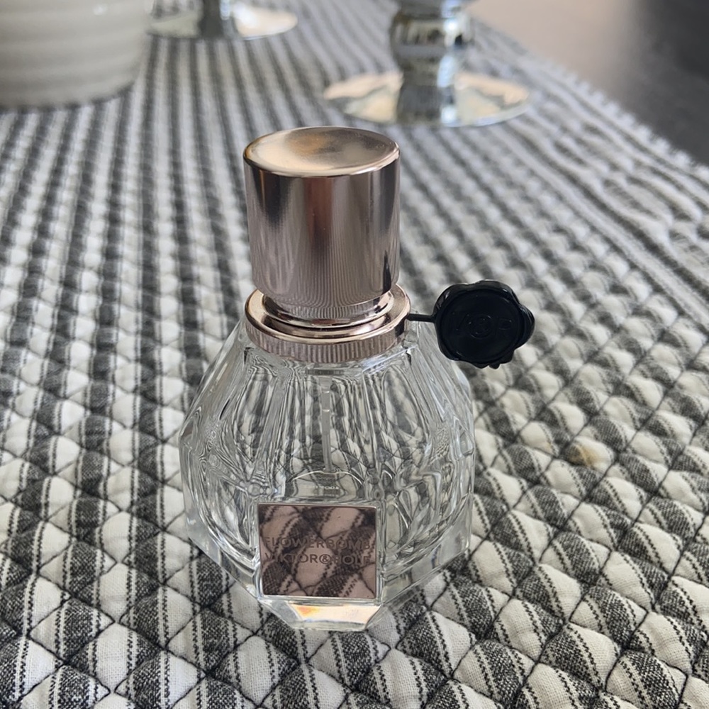 Empty Flowerbomb Victor Rolf perfume bottle